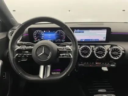 Photo 21 Mercedes Classe A  250 e 8G-DCT
