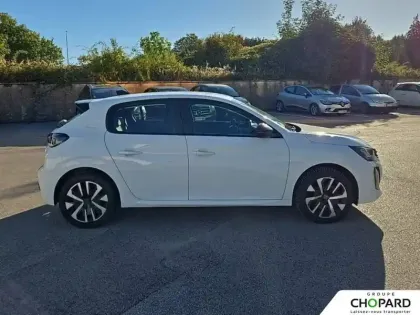 Photo 35 Peugeot 208  Hybrid 100 e-DCS6