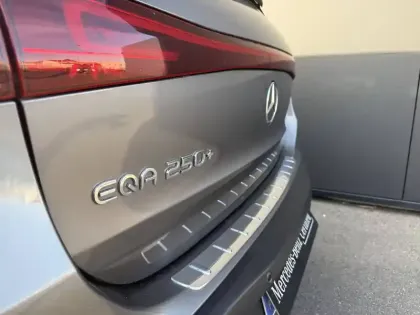 Photo 8 Mercedes EQA  250+