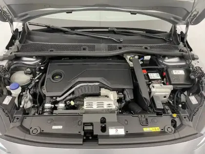 Photo 20 Peugeot 208  Hybrid 100 e-DCS6