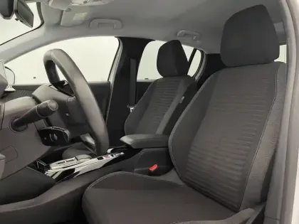 Photo 13 Peugeot 208  Electrique 50 kWh 136ch