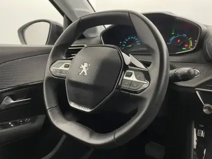 Photo 28 Peugeot 208  Electrique 50 kWh 136ch