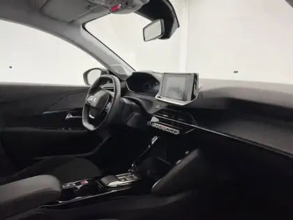 Photo 25 Peugeot 208  Electrique 50 kWh 136ch