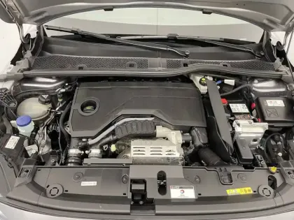 Photo 20 Peugeot 208  Hybrid 100 e-DCS6