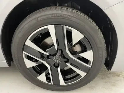 Photo 16 Peugeot 208  Hybrid 100 e-DCS6