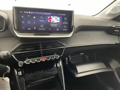 Photo 28 Peugeot 208  Hybrid 100 e-DCS6