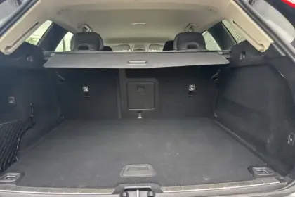Photo 8 Volvo XC60  B4 197 ch Geartronic 8