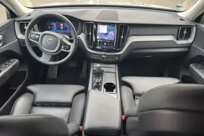 Photo 24 Volvo XC60  B4 197 ch Geartronic 8
