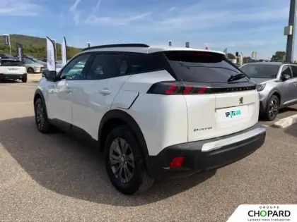 Photo 30 Peugeot 2008  Electrique 136 ch