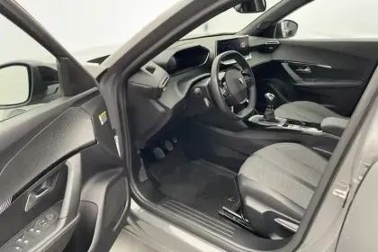 Photo 12 Peugeot 2008  PureTech 100 S&S BVM6