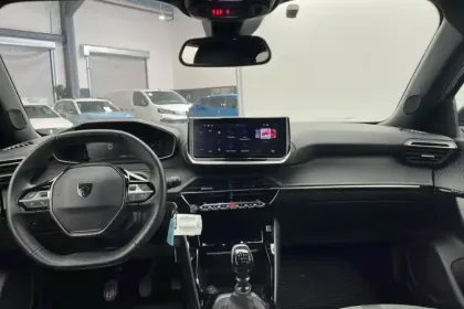 Photo 8 Peugeot 2008  PureTech 100 S&S BVM6