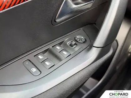 Photo 20 Peugeot 2008  Electrique 136 ch