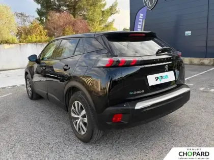 Photo 31 Peugeot 2008  Electrique 136 ch