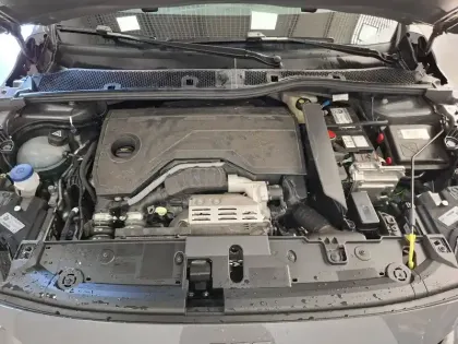 Photo 32 Peugeot 208  Hybrid 136 e-DCS6