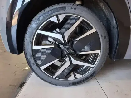Photo 8 Peugeot 208  Hybrid 136 e-DCS6