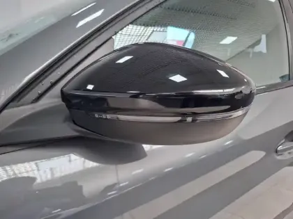 Photo 31 Peugeot 208  Hybrid 136 e-DCS6