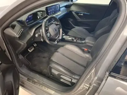 Photo 18 Peugeot 208  Hybrid 136 e-DCS6