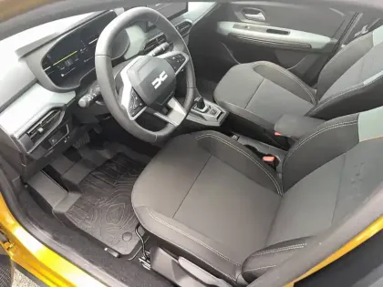 Photo 10 Dacia Sandero  Hybrid 155