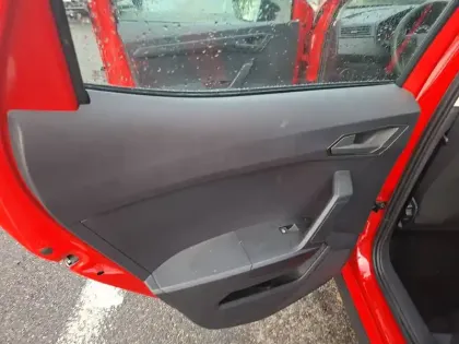 Photo 20 Seat Arona  1.0 EcoTSI 95 ch Start/Stop BVM5