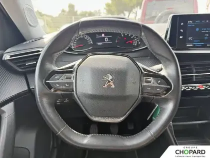 Photo 16 Peugeot 2008  PureTech 100 S&S BVM6