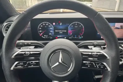 Photo 16 Mercedes Classe A  200 d
