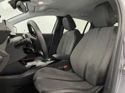 Photo 13 Peugeot 208  Hybrid 100 e-DCS6