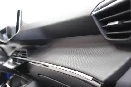 Photo 30 Peugeot 208  Electrique 50 kWh 136ch