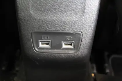 Photo 21 Peugeot 208  Electrique 50 kWh 136ch