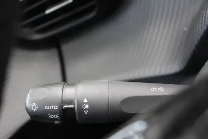 Photo 50 Peugeot 208  Electrique 50 kWh 136ch