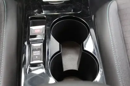 Photo 27 Peugeot 208  Electrique 50 kWh 136ch