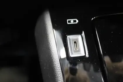 Photo 44 Peugeot 208  Electrique 50 kWh 136ch