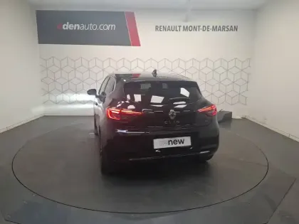 Photo 10 Renault Clio  E-Tech full hybrid 145