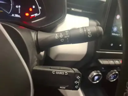 Photo 43 Renault Clio  E-Tech full hybrid 145