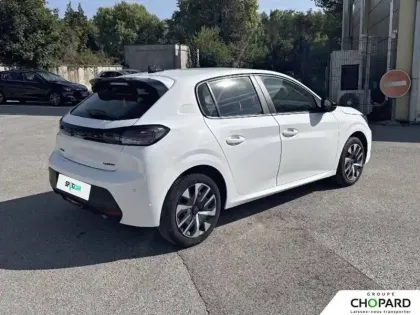 Photo 30 Peugeot 208  Hybrid 100 e-DCS6