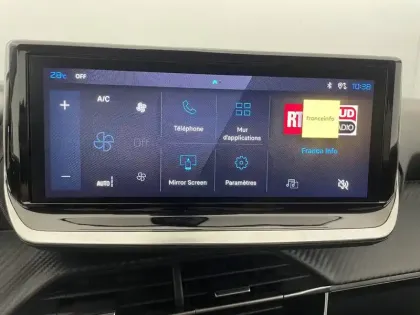 Photo 19 Peugeot 208  Hybrid 100 e-DCS6