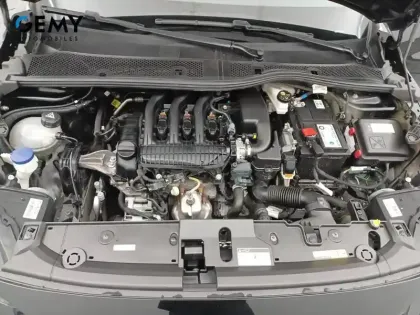Photo 31 Peugeot 208  PureTech 75 S&S BVM5