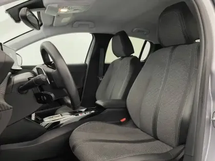 Photo 13 Peugeot 208  Hybrid 100 e-DCS6