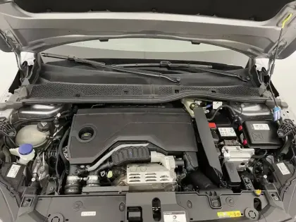 Photo 20 Peugeot 208  Hybrid 100 e-DCS6