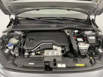 Photo 20 Peugeot 208  Hybrid 100 e-DCS6