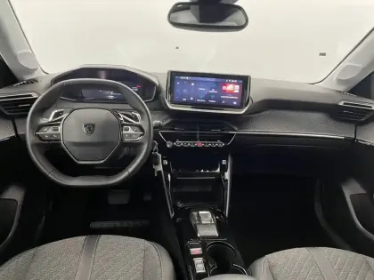 Photo 24 Peugeot 208  Hybrid 100 e-DCS6