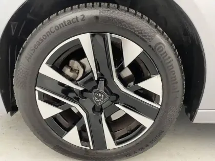 Photo 17 Peugeot 208  Hybrid 100 e-DCS6
