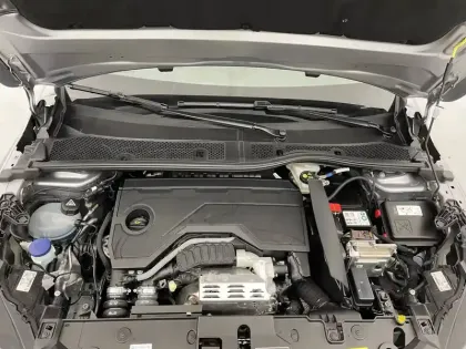 Photo 20 Peugeot 208  Hybrid 100 e-DCS6