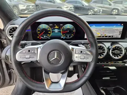Photo 12 Mercedes Classe A  200 d 8G-DCT