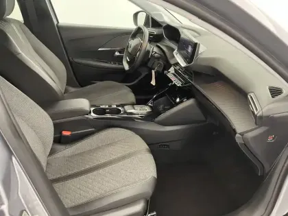Photo 25 Peugeot 208  Hybrid 100 e-DCS6
