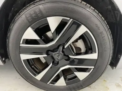Photo 17 Peugeot 208  Hybrid 100 e-DCS6