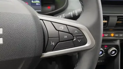 Photo 40 Dacia Sandero  Hybrid 155