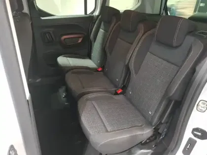 Photo 8 Peugeot Rifter  Standard BlueHDi 130 S&S BVM6 5pl
