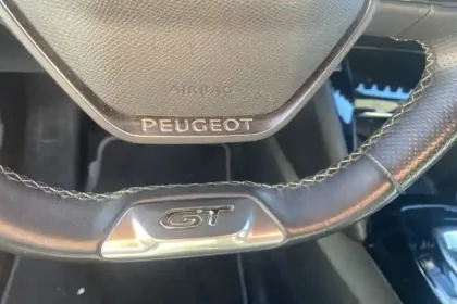 Photo 32 Peugeot 208  PureTech 130 S&S EAT8