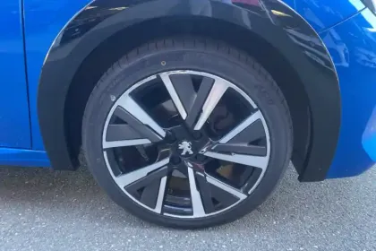 Photo 9 Peugeot 208  PureTech 130 S&S EAT8