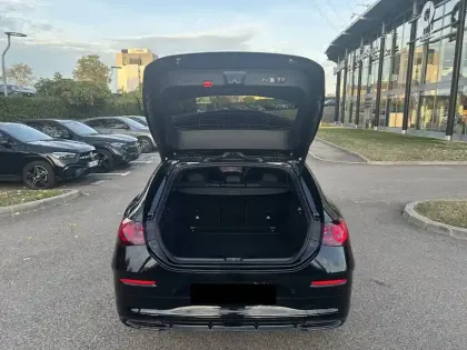 Photo 17 Mercedes CLA  Shooting Brake 200